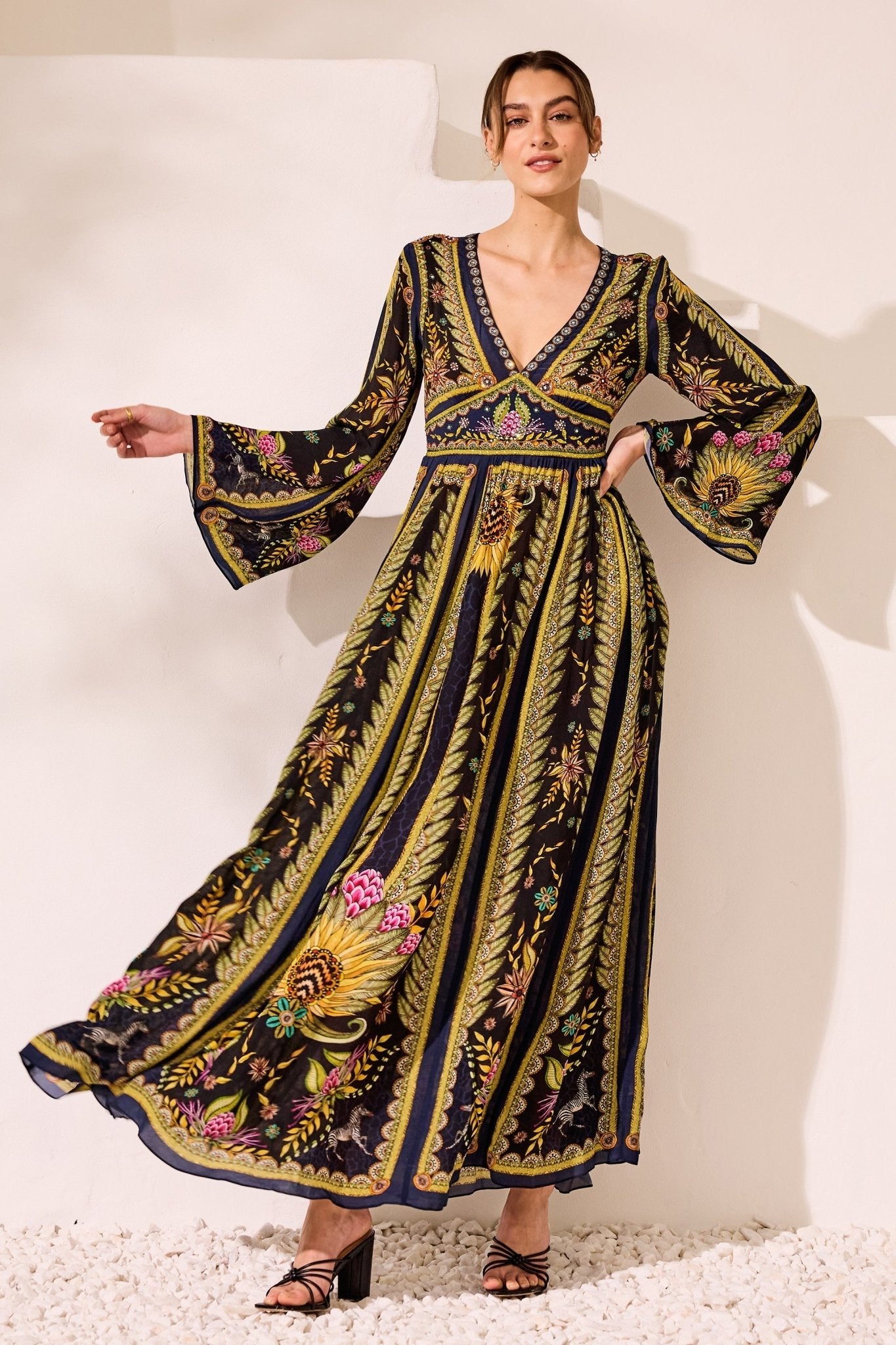 Queen Of Savannah Maxi W Flare Sleeves – Czarina USA